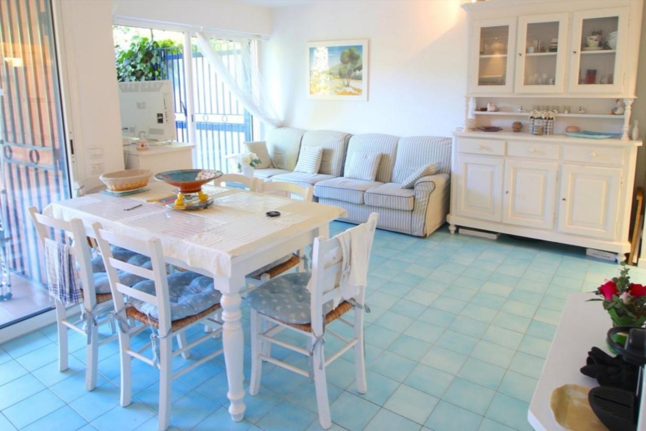 Plage La Salis 3 Chambres, Jardin - 3 Bedrooms アンティーブ エクステリア 写真