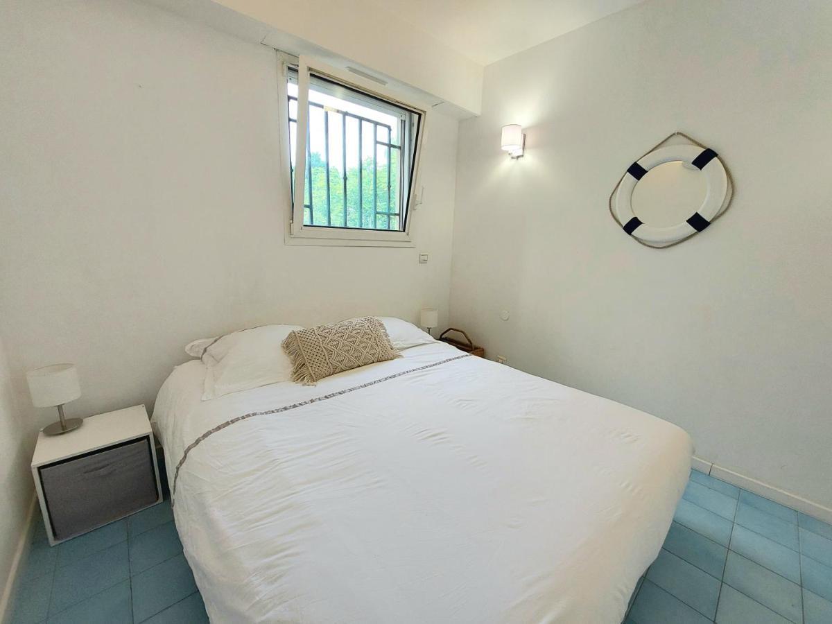 Plage La Salis 3 Chambres, Jardin - 3 Bedrooms アンティーブ エクステリア 写真